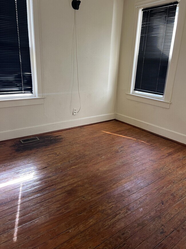 Foto del edificio - 320 N Magnolia St