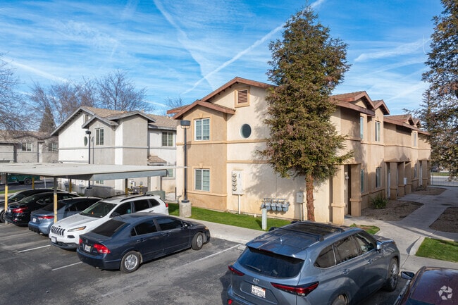 Building - Pacheco Luxury Townhomes