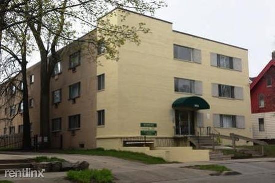 Primary Photo - 2835 W Kilbourn Ave