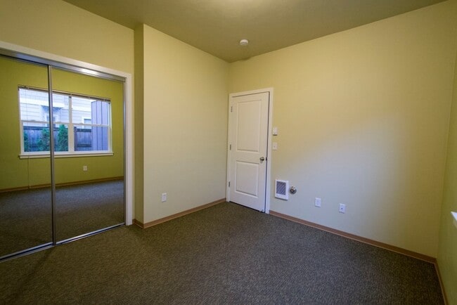 Foto del edificio - Mallard Flats