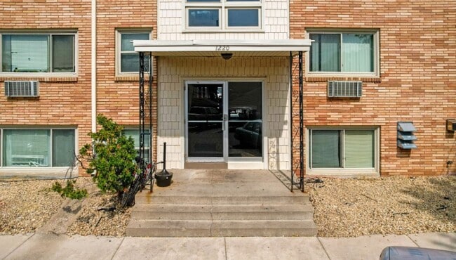 Interior Photo - 1210-1220 Cambridge St. (Hopkins)