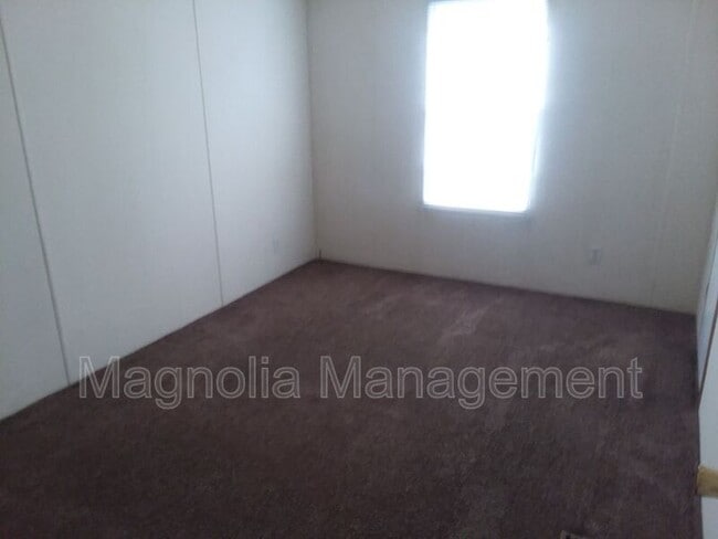 Building Photo - 68 Jamel Ln