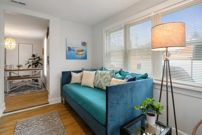 Foto del edificio - Historic Downtown Lake Geneva Carriage House – Available for Monthly & Mid-Term Rentals