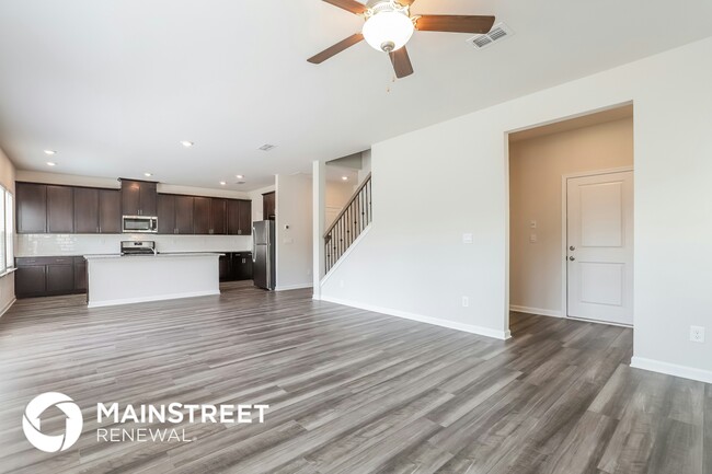 Building Photo - 5808 Hackberry Ln