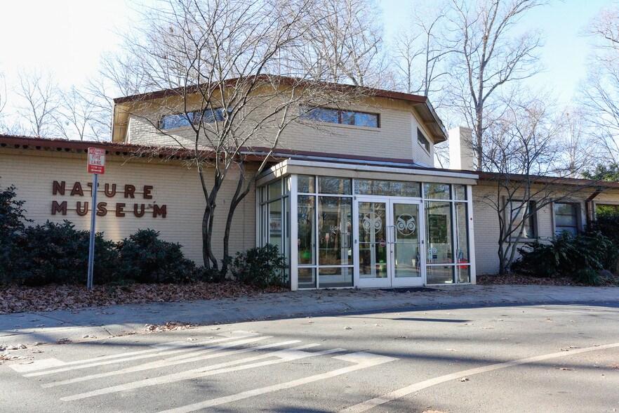 Picture of Sedgefield Charlotte