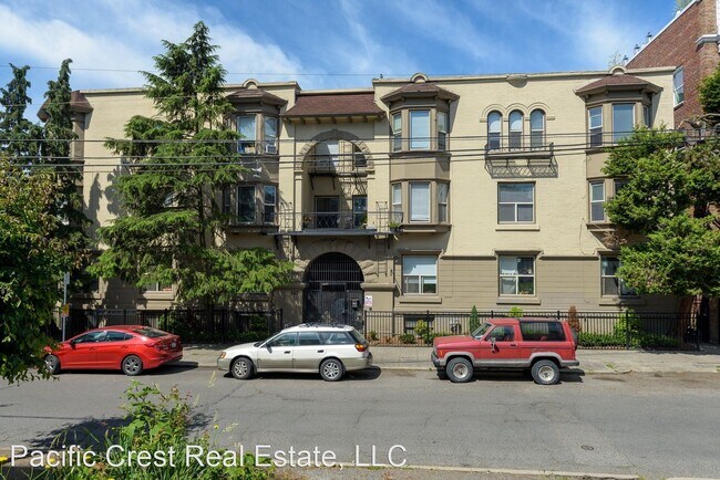 Building Photo - 317 Harvard Ave E