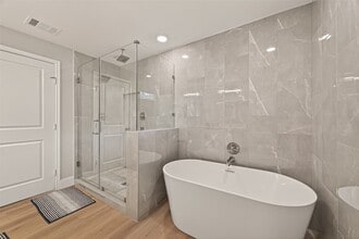 Building Photo - 802 Nashua St