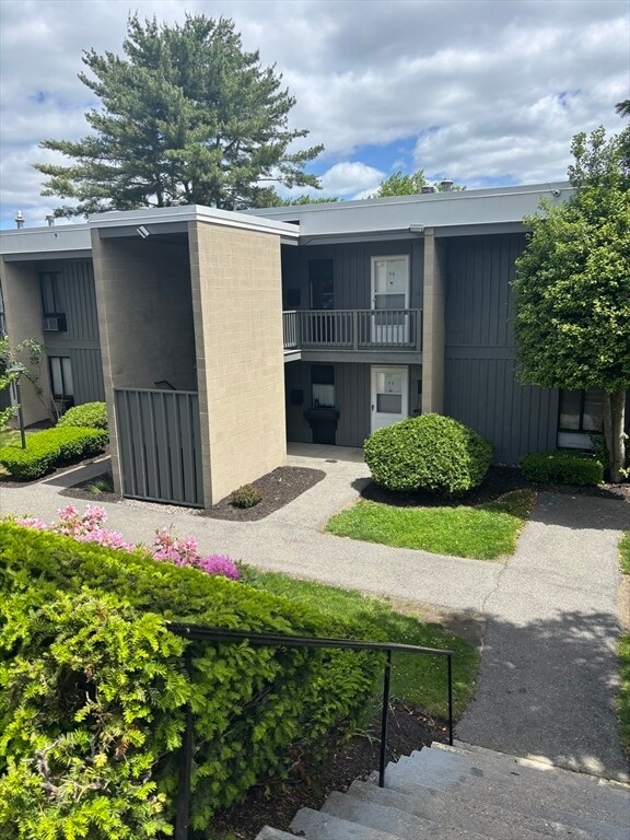 Foto principal - 315 Neponset St