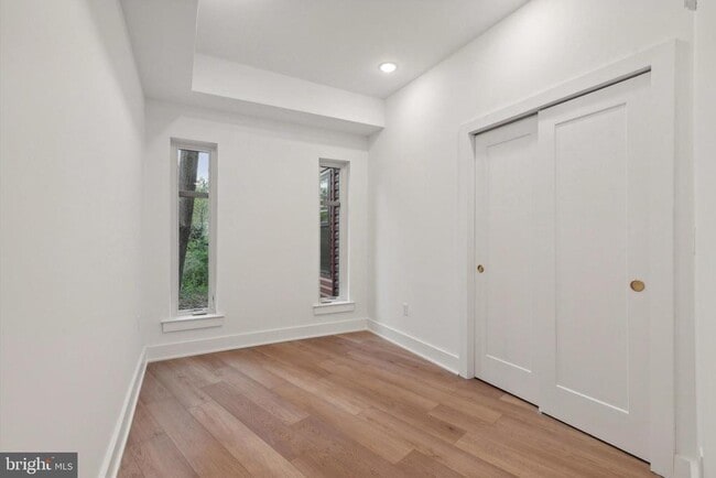 Building Photo - 367 W Hortter St