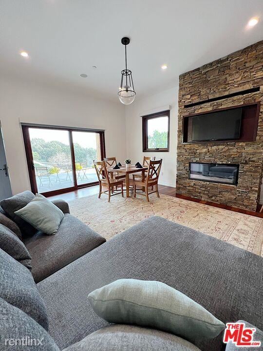 Foto del edificio - 2 br, 1 bath Condo - 6036 Merritt Dr