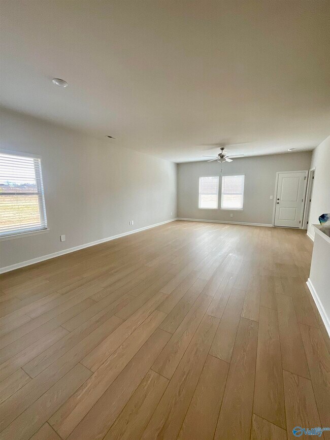 Foto del edificio - 17801 Denham Cir