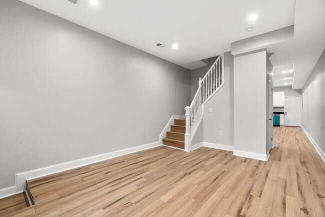 Foto del edificio - 226 N Collington Ave