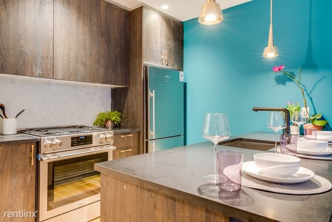 Foto del edificio - 564 Saint Johns Pl