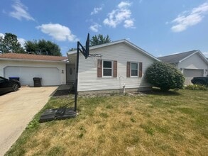 Building Photo - 2832 Rutherford Dr