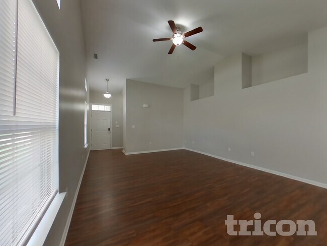 Foto del edificio - 5513 Lipizzan Ln