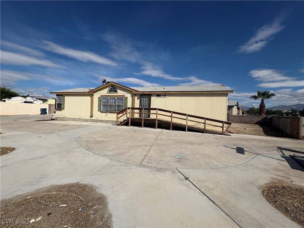 Building Photo - 4236 N Amethyst Ave