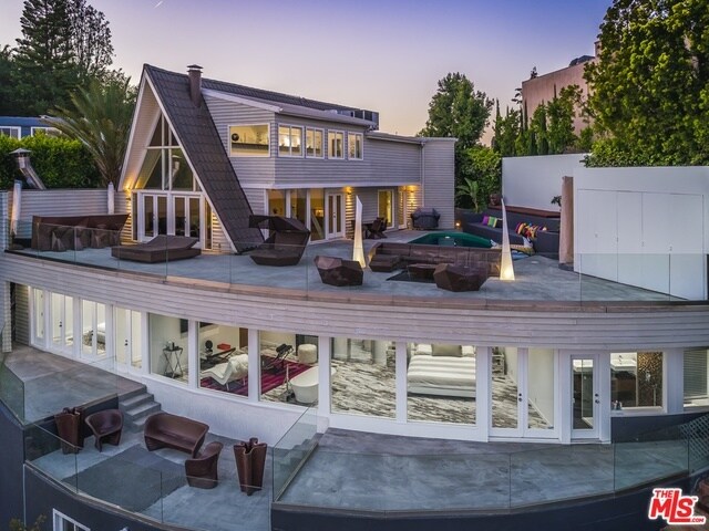 Foto del edificio - 8460 Cole Crest Dr