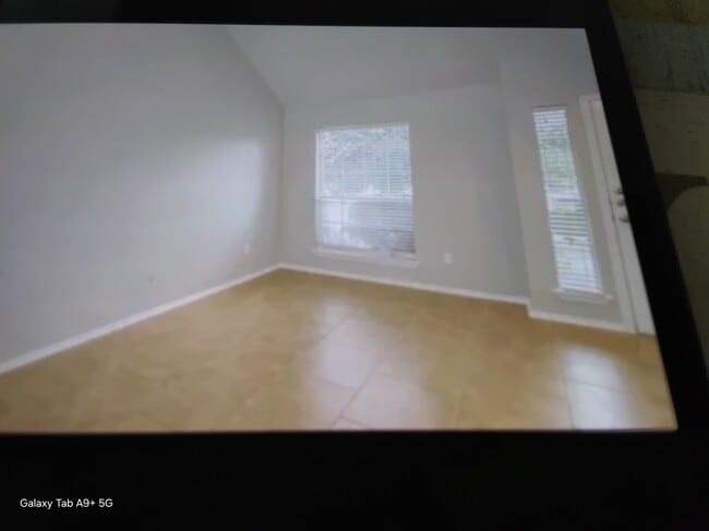 Foto del edificio - 14820 Lipton Ln
