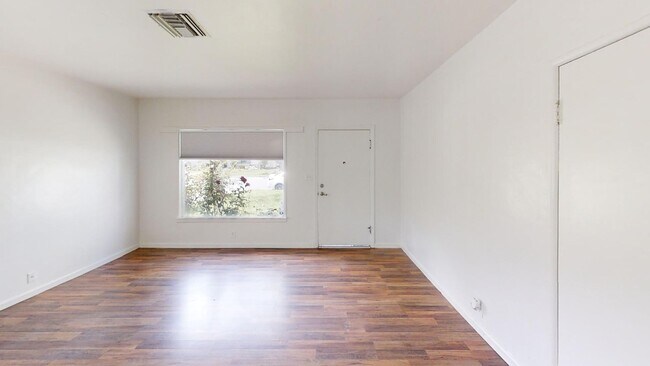 Building Photo - 11121 Richmont Rd