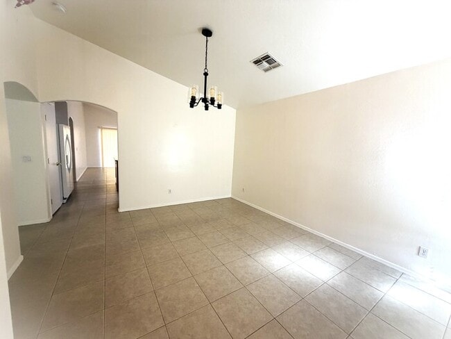 Foto del edificio - Cute 3-bedroom 2-bathroom home