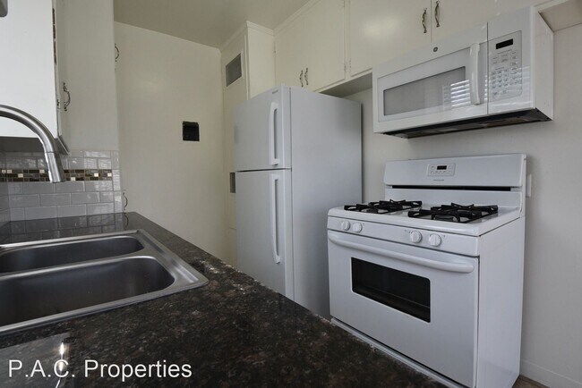 Foto del edificio - 1 br, 1 bath Apartment - 5915 Fair Avenue ...