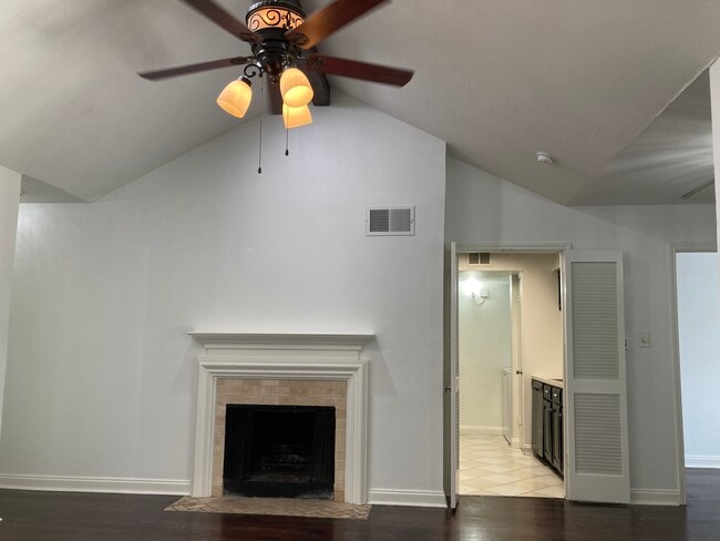 Building Photo - 6220 Bentwood Trail