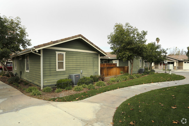 Foto del edificio - Raincross Cottages