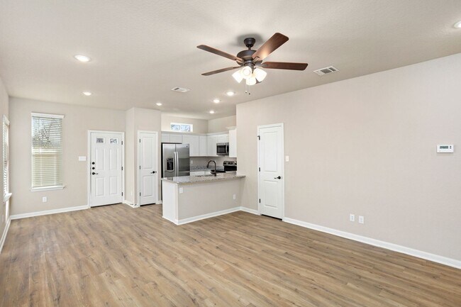 Foto del edificio - Brand New 3/2.5 Townhome