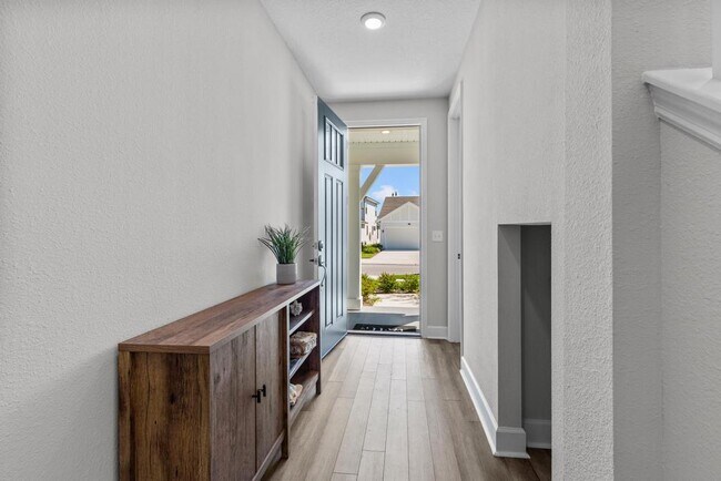 Building Photo - 124 Millenia Dr