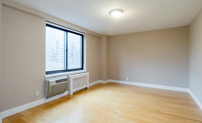 Building Photo - 786 Columbus Ave