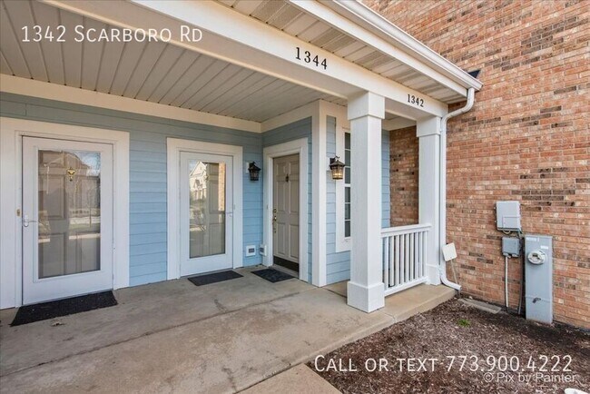 Foto del edificio - Lions Gate 3 bed +den 2 bath townhome unit...