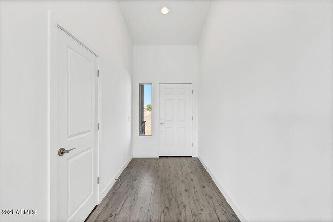 Foto del edificio - 12459 W Cabrillo Dr