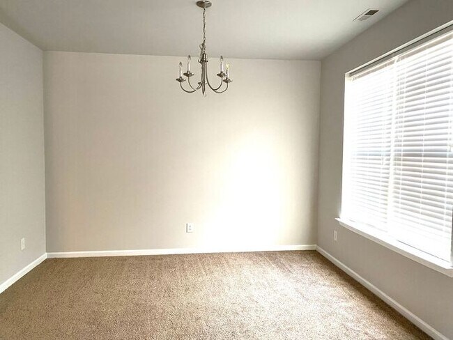 Foto del edificio - 1bd/1bath with a great loft in a perfect area!