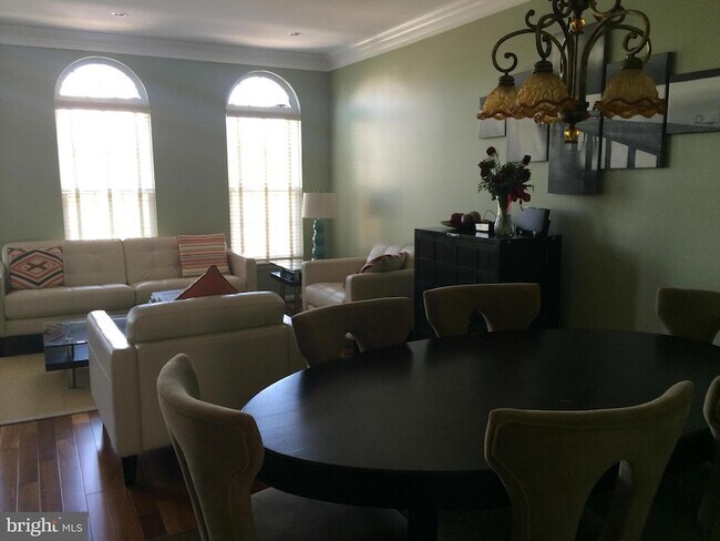 Foto del edificio - 6805 Oregano Ln