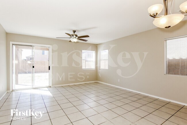 Foto del edificio - 11631 W Duran Ave