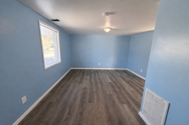 Foto del edificio - *145 Harris St Lodi OH 44254 MFH2 .T1