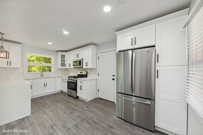 Foto del edificio - 201 E Berkshire Ln