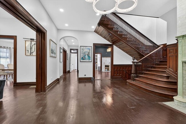 Building Photo - 1015 Union St