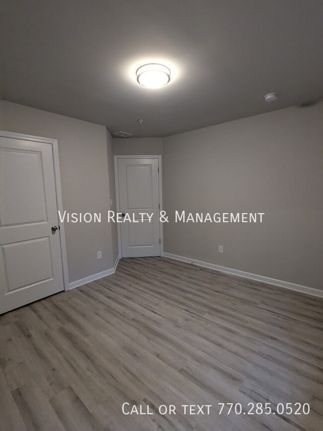 Building Photo - 8334 Triple Crown Dr