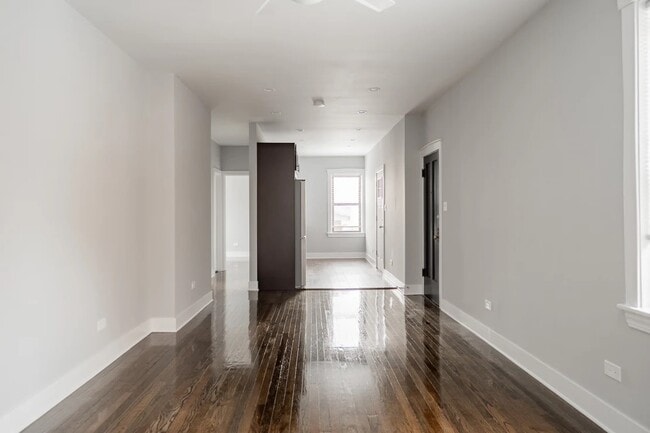 Foto del edificio - 5162 W Montrose Ave