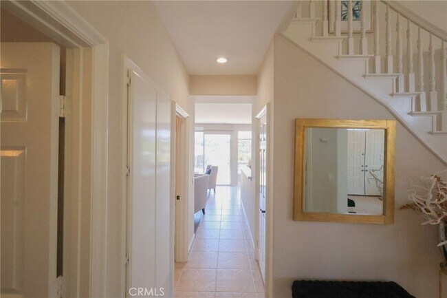 Building Photo - 28462 La Plumosa
