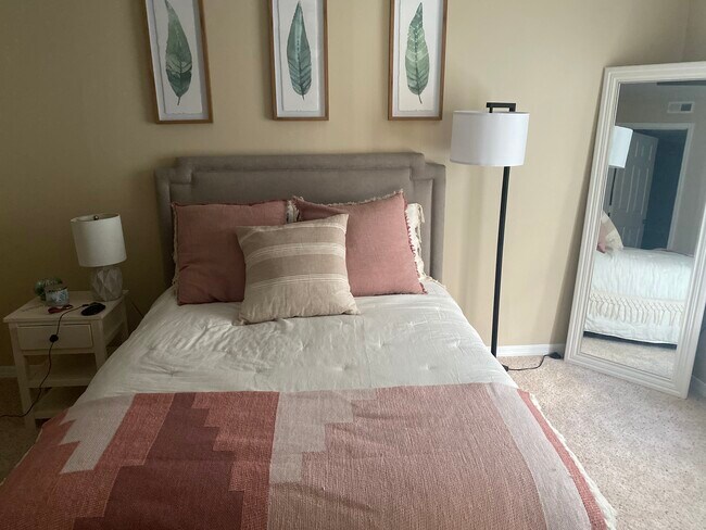bedroom - 3220 Bermuda Isle Cir