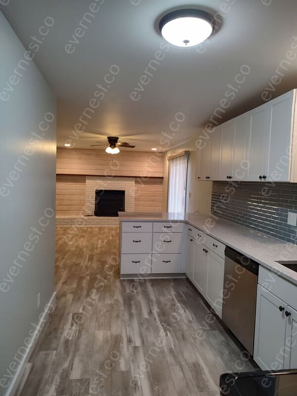 Foto del edificio - 2223 S Leslie Ave