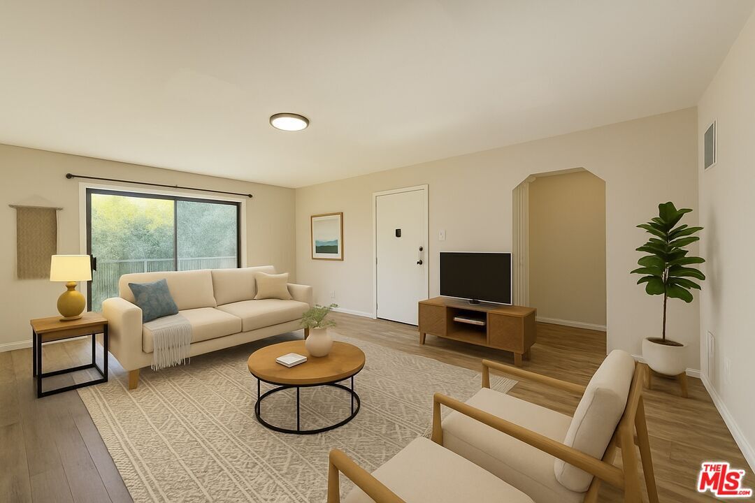 Foto principal - 925 S Holt Ave