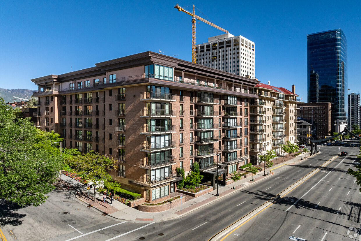 Primary - Gateway Condominiums