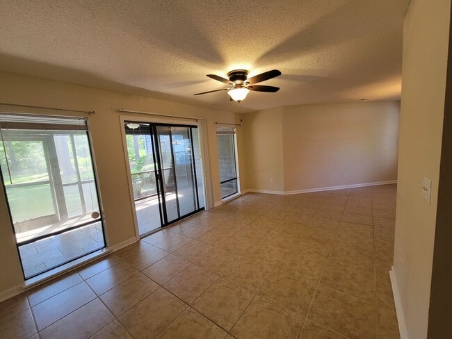 Building Photo - First Floor Plantation Pointe Condo Available!