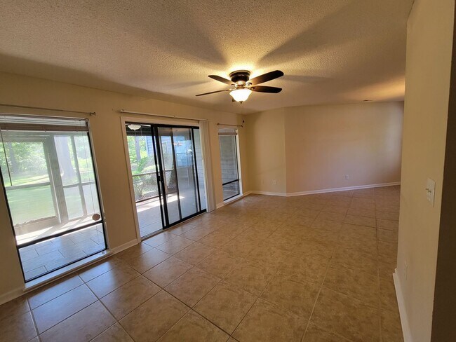 Foto del edificio - First Floor Plantation Pointe Condo Available!