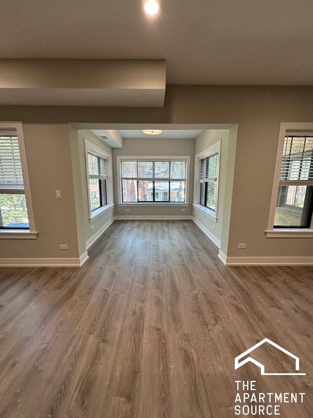 Foto principal - 1000 Crain St