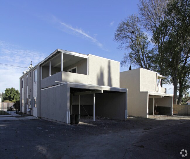 Building Photo - Park West