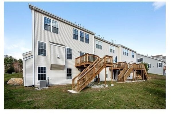 Foto del edificio - 34 Kendall Ct